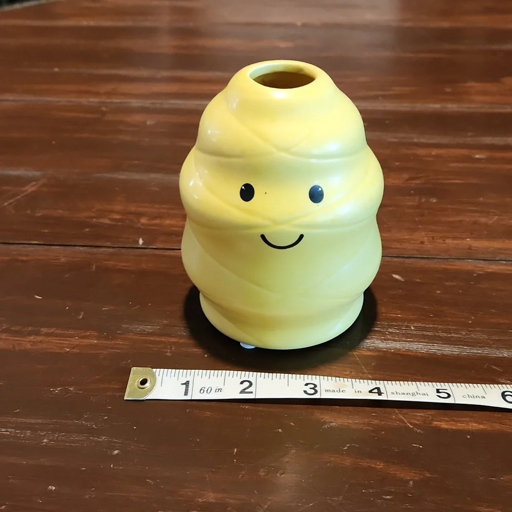 Beehive Bud Vase - Picture 2 of 4
